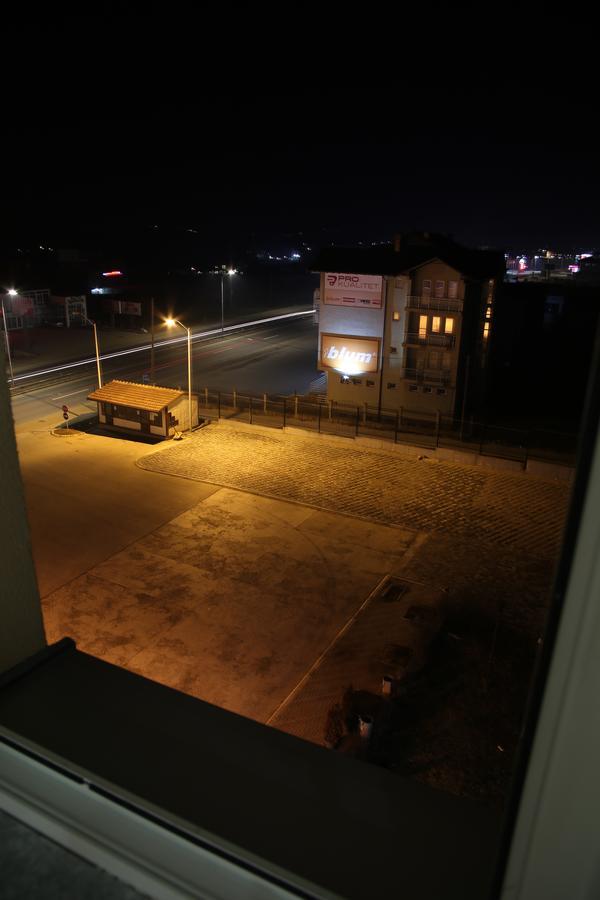 Hotel Rio Pristina Exterior foto